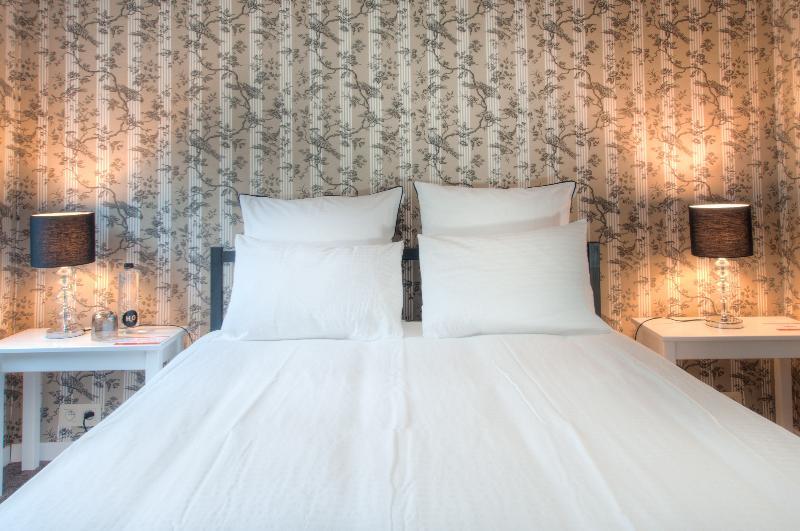 Be And Be Sablon Bed & Breakfast Brussels Exterior photo